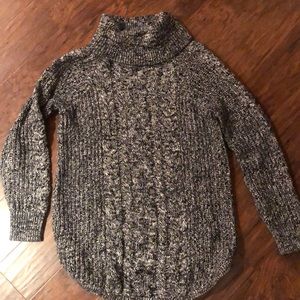 GAP cable knit maternity sweater